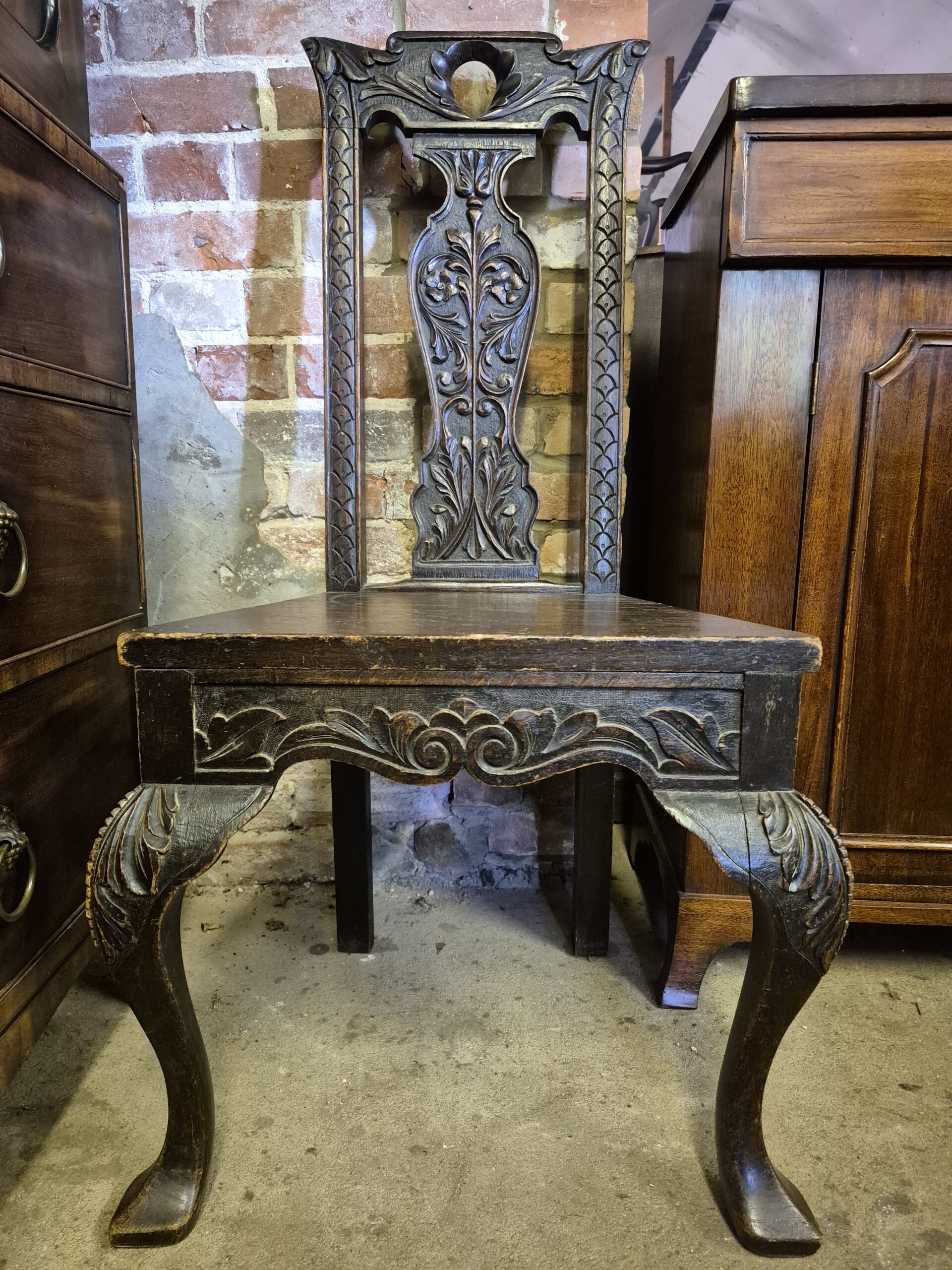 Magestic Antique Floral Relief Carved Splat Back Single Panel Seat Hall Chair Dining Chair - Image 7