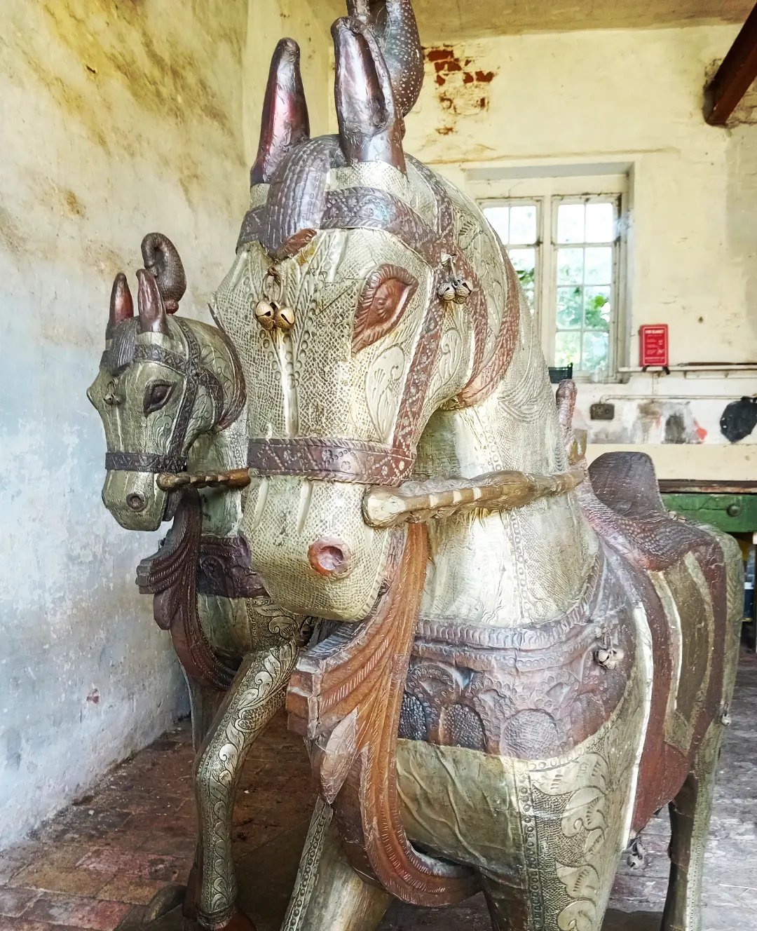 Full Size Antique Rajestahn Wedding/Temple Horses incredible Metalwork - Image 7